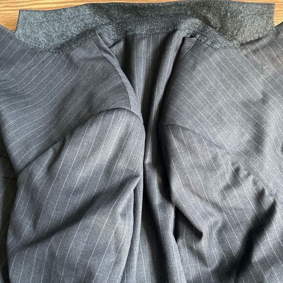 Brooks Brothers 100% Wool Pin Stripe Mens Blazer Sz 44 Made in USA - Picture 5 of 16